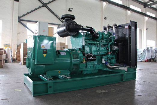 站前320kw康明斯柴油发电车出租组图片 站前320kw康明斯柴油发电车出租组图片